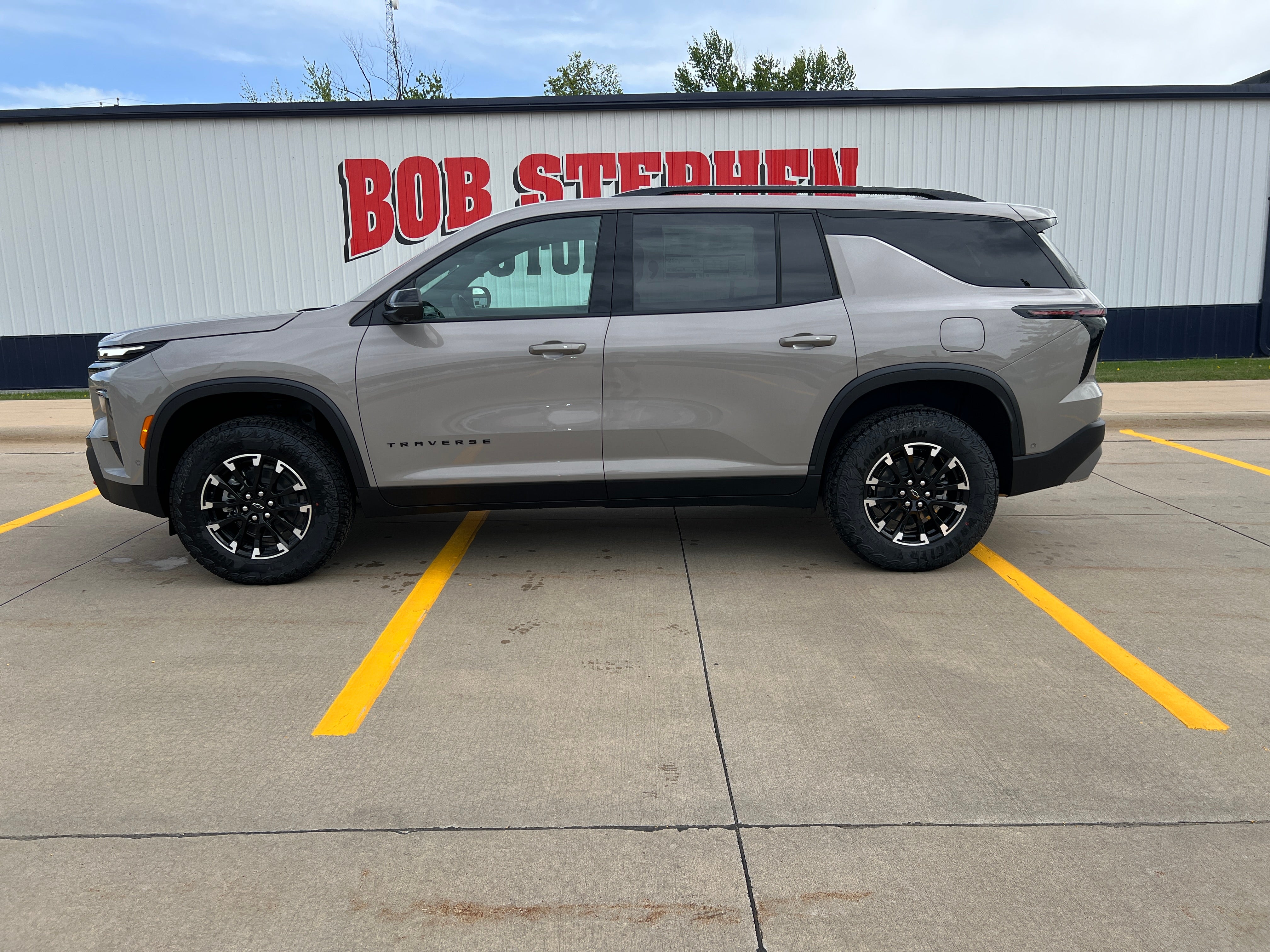 2026 Chevrolet Traverse Z71 in Sandstone Gray — front three-quarter view