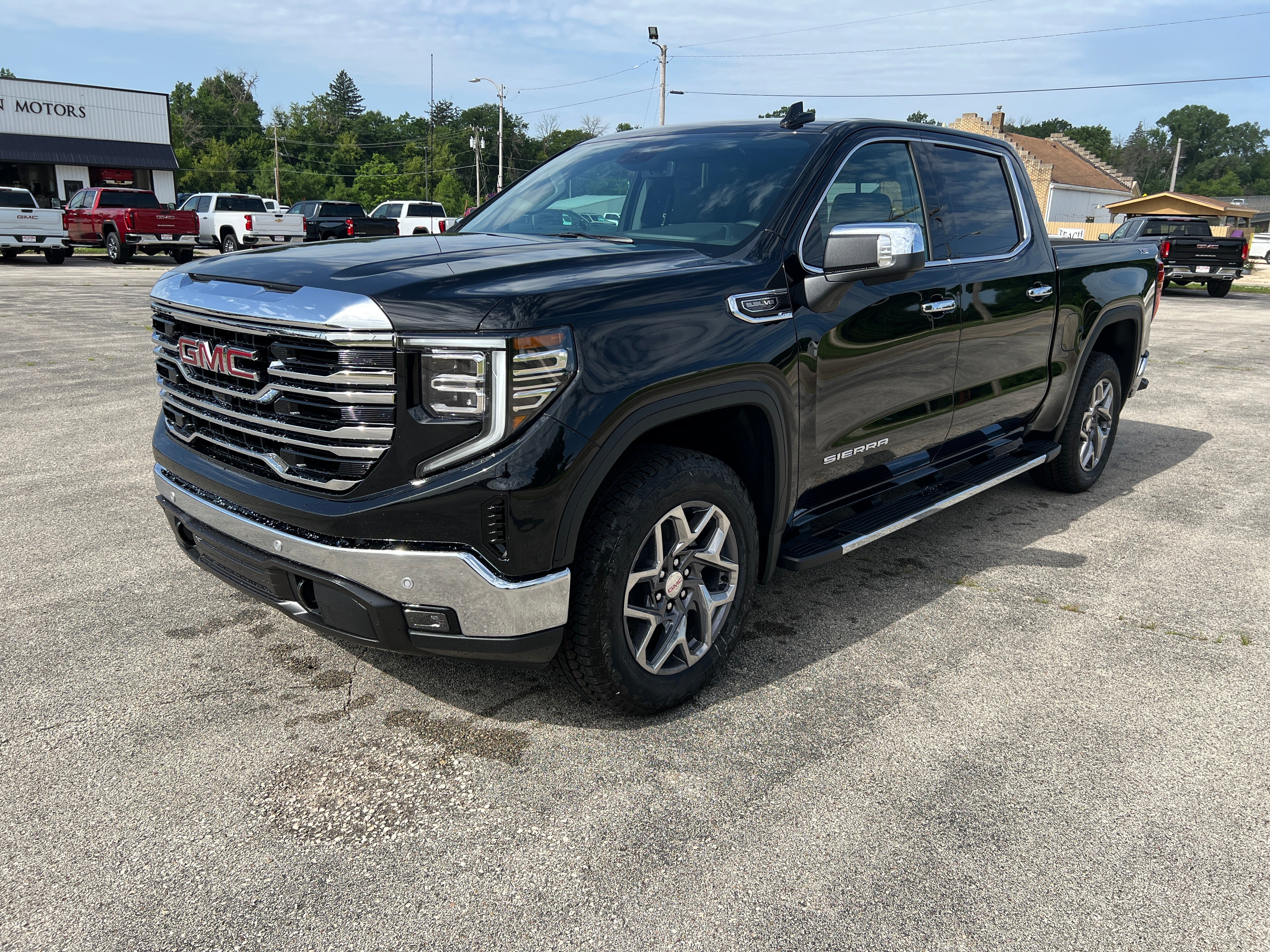 2026 GMC Sierra 1500 — side profile view