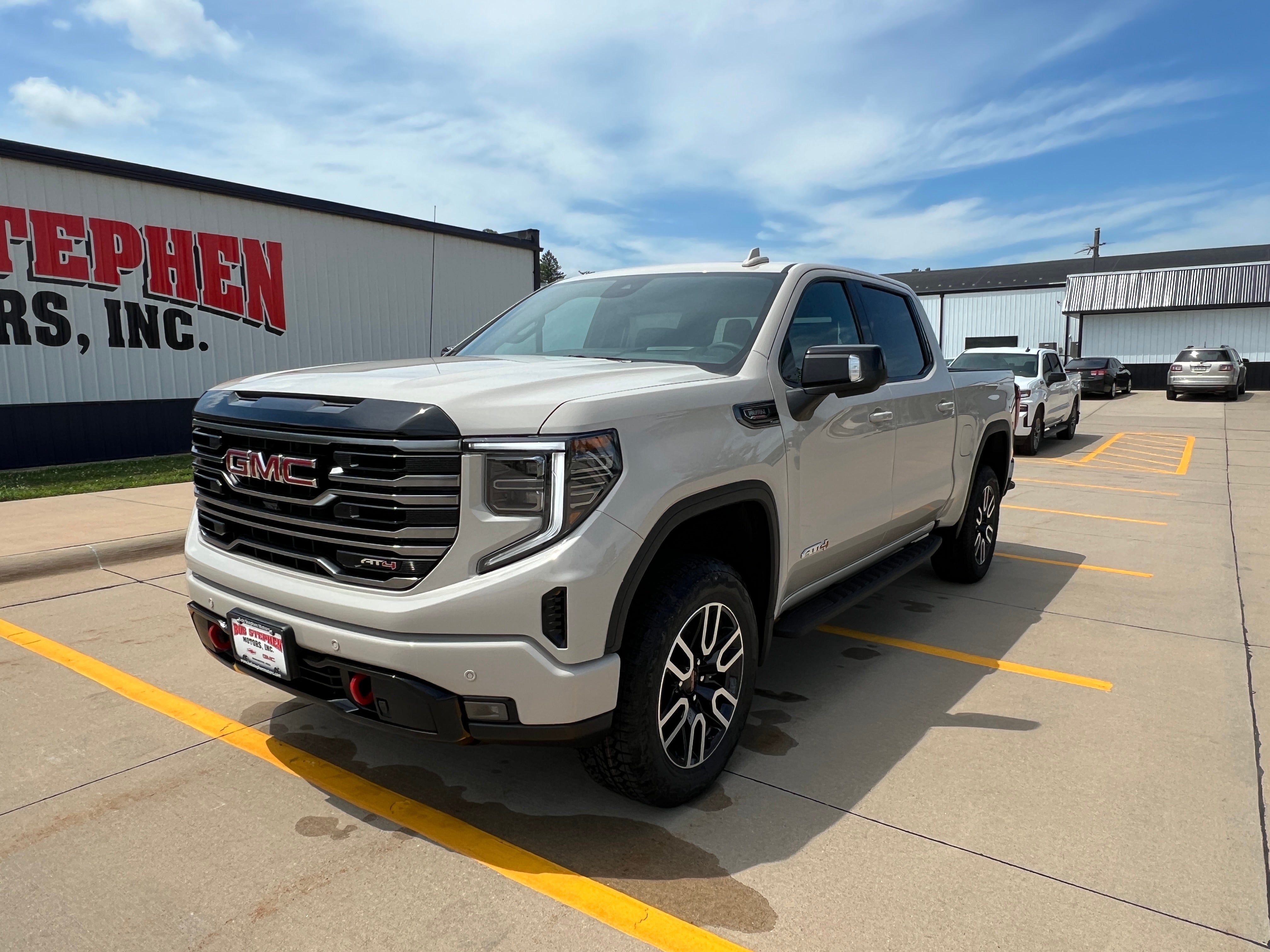 2026 GMC Sierra 1500 — side profile view